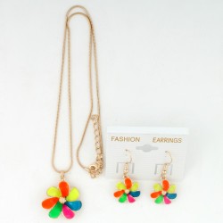 Набор из серьг и подвески на шею золотистый (8606)