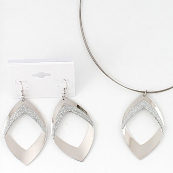 Набор из серьг и подвески на шею серебристый (7704)