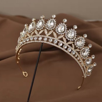 Діадема-обруч зі стразами металева (31616)